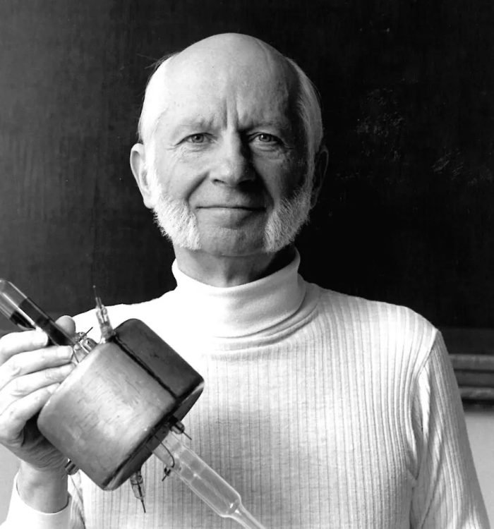 Hans Dehmelt, Nobel Laureate for Isolating Electrons, Dies at 94